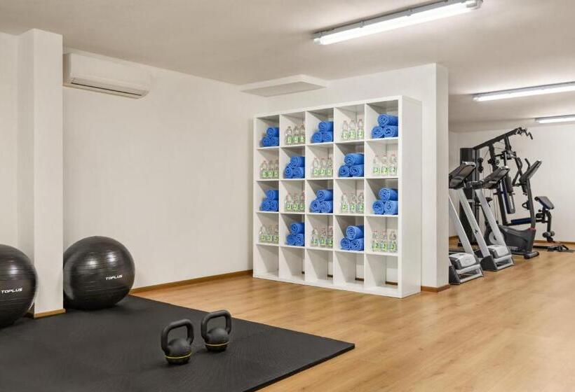 هتل Wyndham Garden Florence