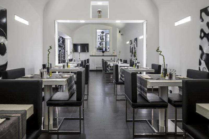 Lhp Hotel River & Spa