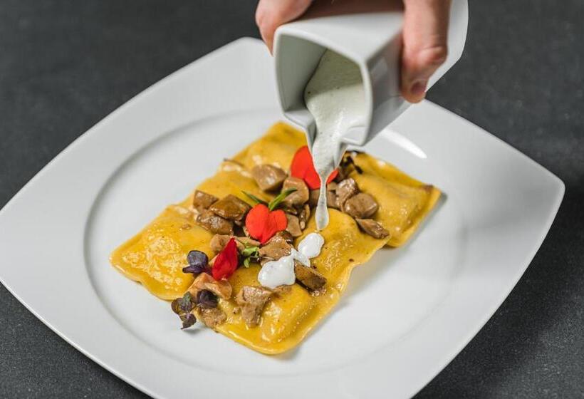 Lhp Hotel River & Spa