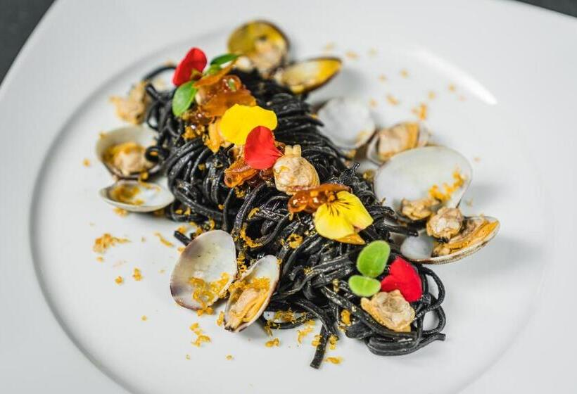 Lhp Hotel River & Spa