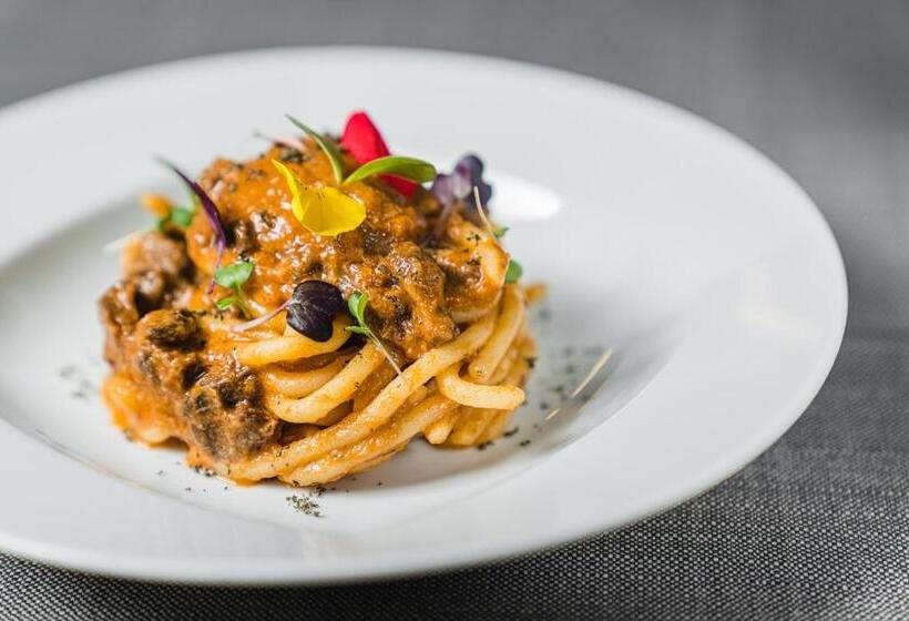 Lhp Hotel River & Spa