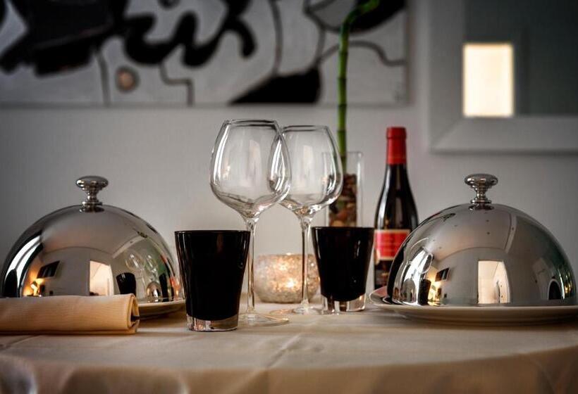 Lhp Hotel River & Spa