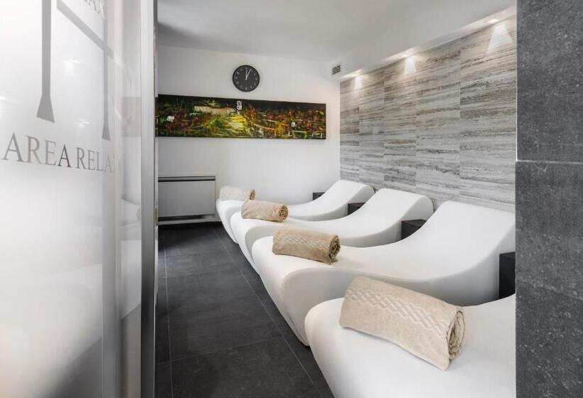 Lhp Hotel River & Spa