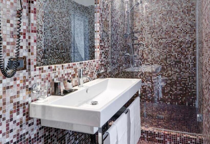 Lhp Hotel River & Spa