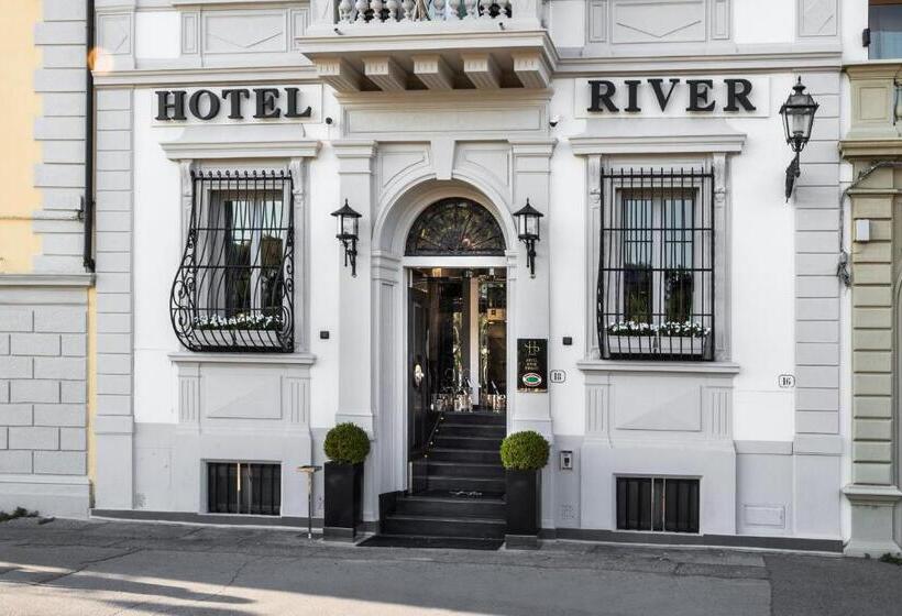 Lhp Hotel River & Spa