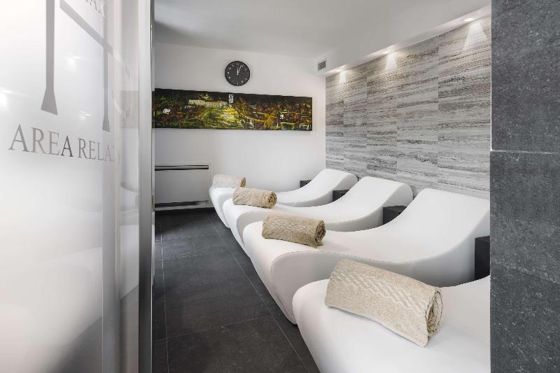 Lhp Hotel River & Spa