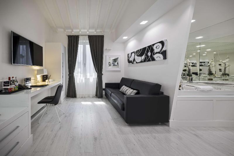 Lhp Hotel River & Spa