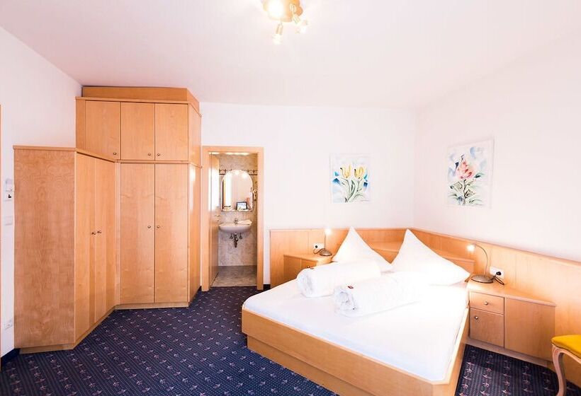 פנסיון Goldener Stern