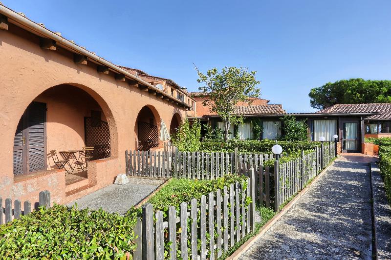 Резиденция Resort Le Picchiaie