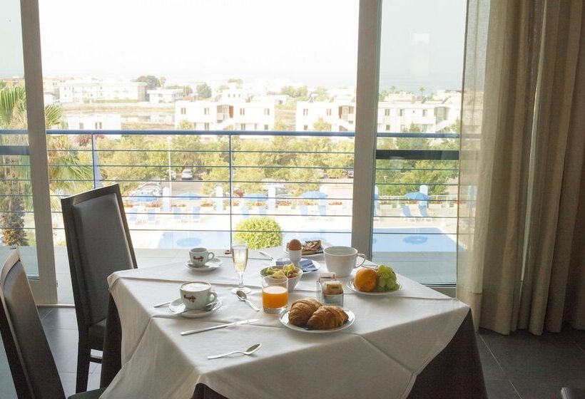 Club Azzurro Hotel & Resort