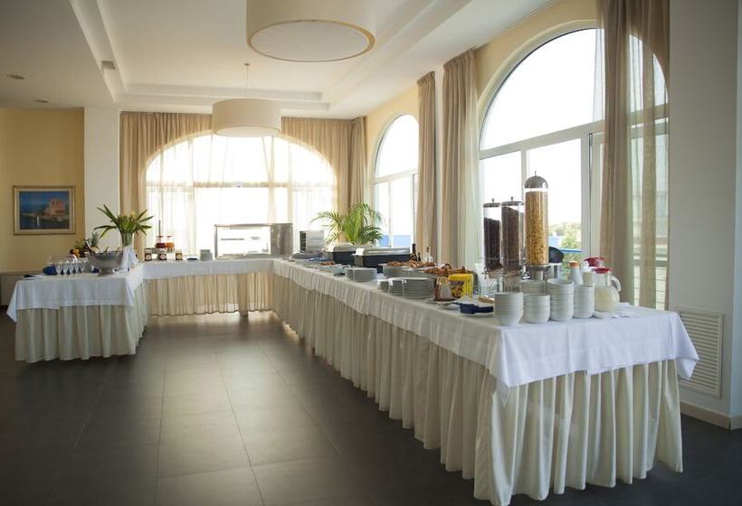 Club Azzurro Hotel & Resort