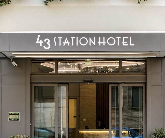هتل 43 Station