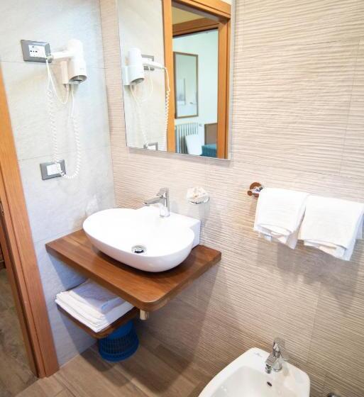 酒店 Albergo Bucaneve