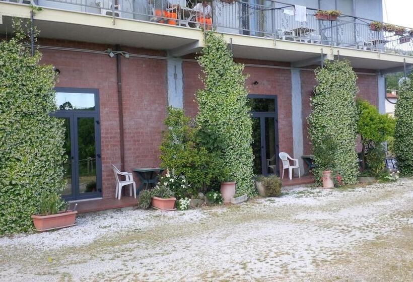 فندق Albergo Ristorante La Greppia