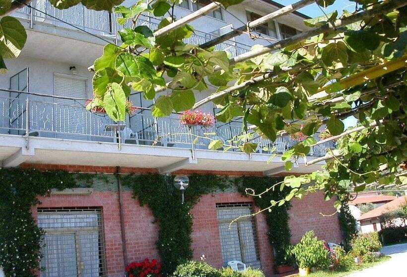 فندق Albergo Ristorante La Greppia