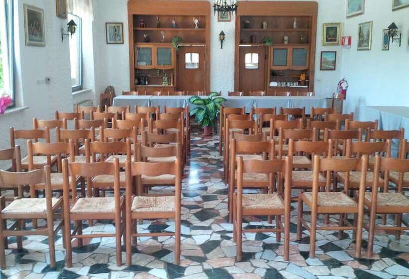 فندق Albergo Ristorante La Greppia