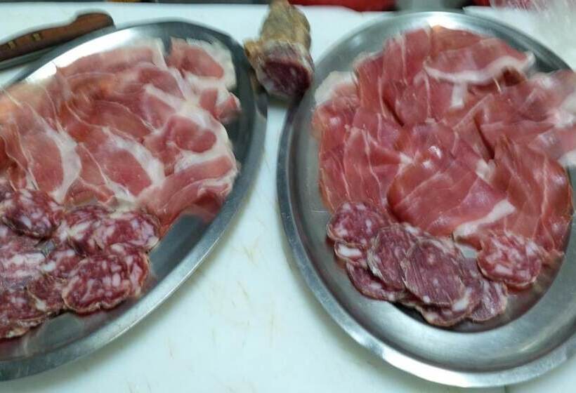 فندق Albergo Ristorante La Greppia