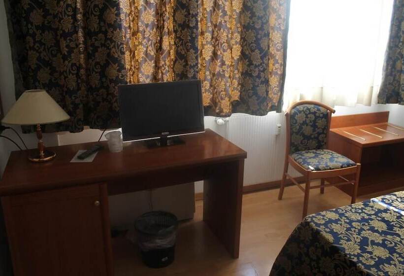 ホテル Albergo Vittoria