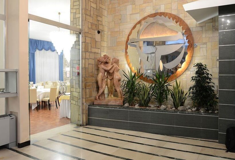 هتل Ambasciatori Palace