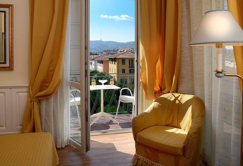 هتل Ambasciatori Palace