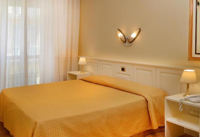 هتل Ambasciatori Palace