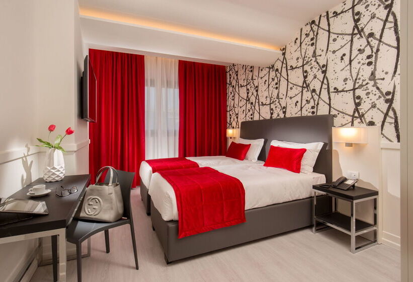 בית מלון כפרי American Palace Eur