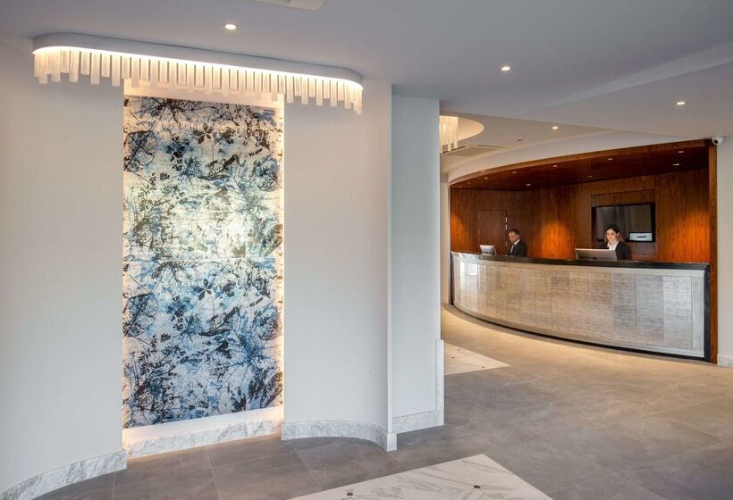 בית מלון כפרי American Palace Eur