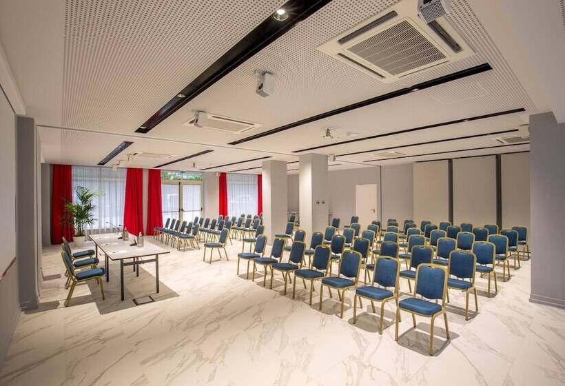 בית מלון כפרי American Palace Eur