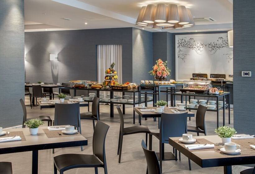 בית מלון כפרי American Palace Eur