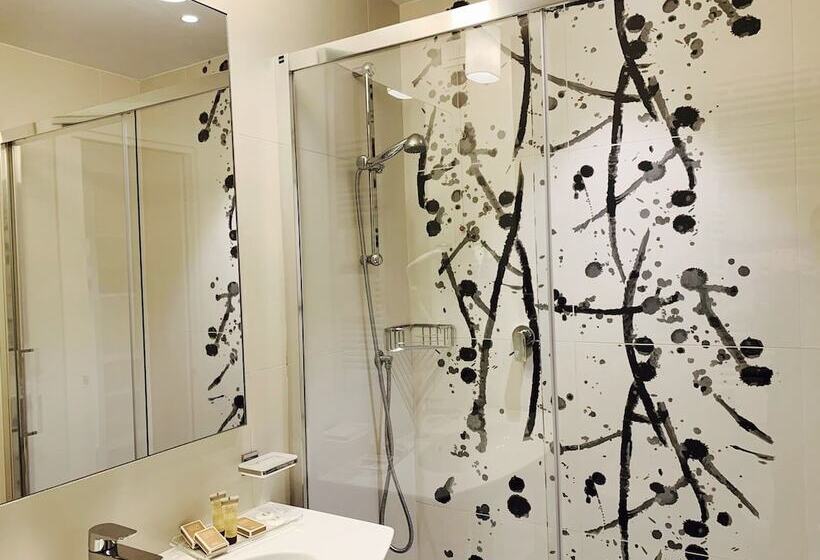 בית מלון כפרי American Palace Eur