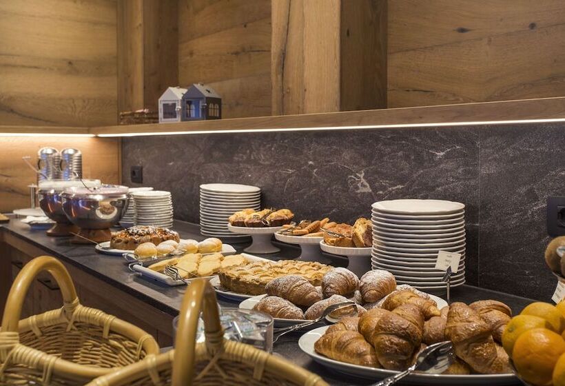 בית מלון כפרי Ariston Lake View