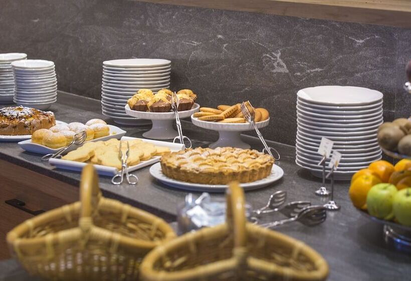 בית מלון כפרי Ariston Lake View