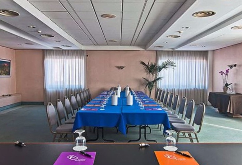 בית מלון כפרי Ariston