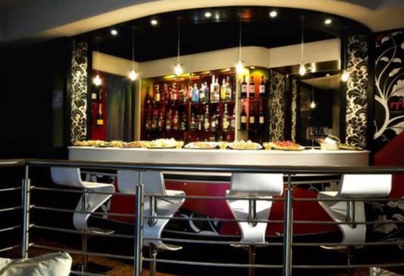 בית מלון כפרי Ariston