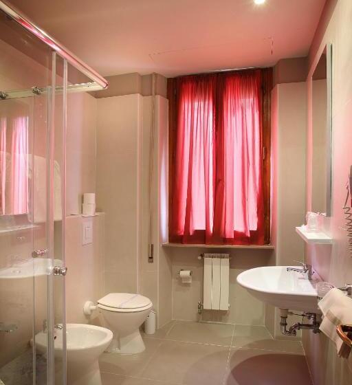 בית מלון כפרי Ariston & Spa