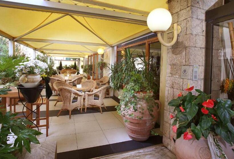 בית מלון כפרי Ariston & Spa