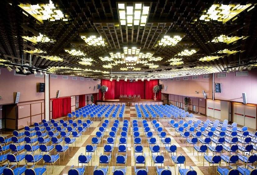 酒店 Astoria Palace