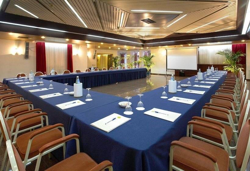 酒店 Astoria Palace