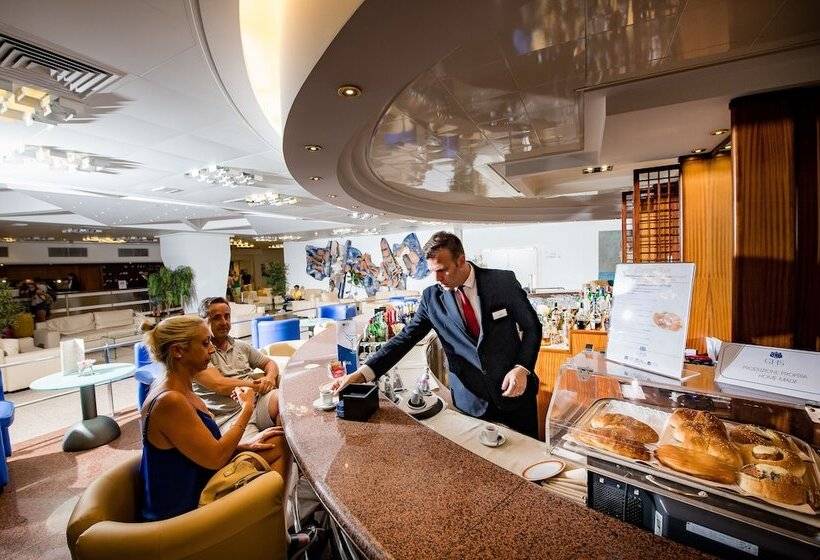 酒店 Astoria Palace