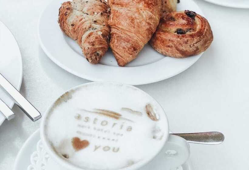 酒店 Astoria Resort