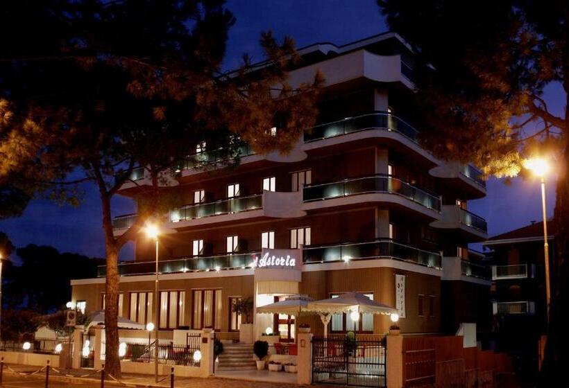 בית מלון כפרי Astoria