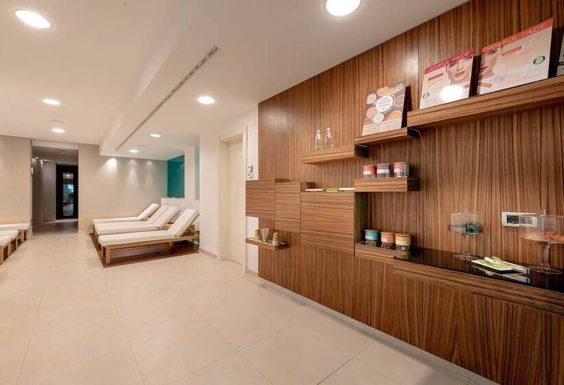 فندق Baia Flaminia