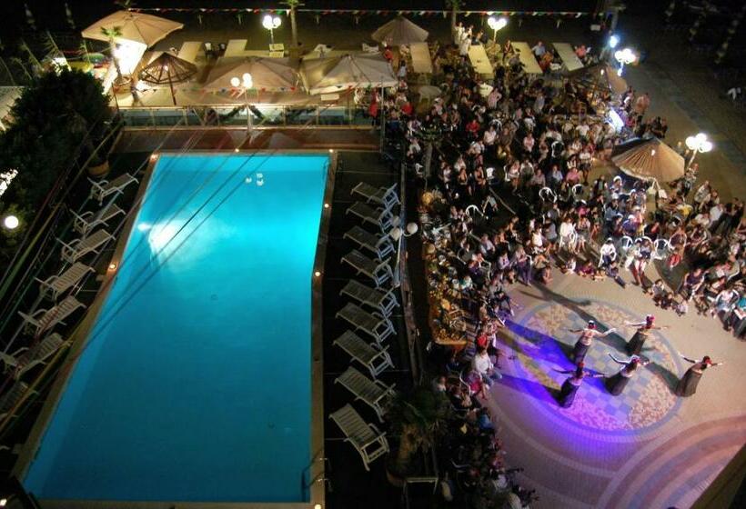 Отель Bikini Tropicana Family