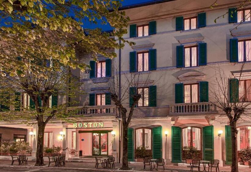 Отель Boston