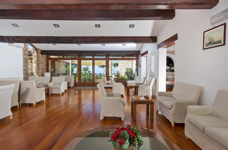 Boutique Hotel Torre Di Cala Piccola