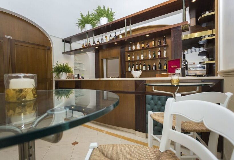 Отель Cavaliere