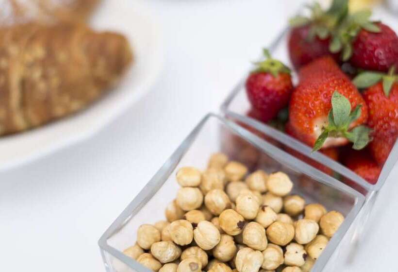 Отель Cavaliere