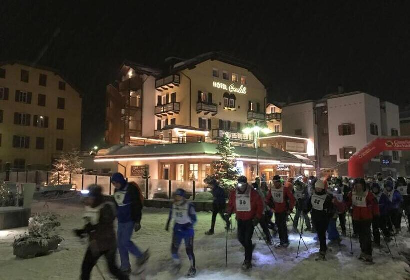 בית מלון כפרי Cevedale Living Romance