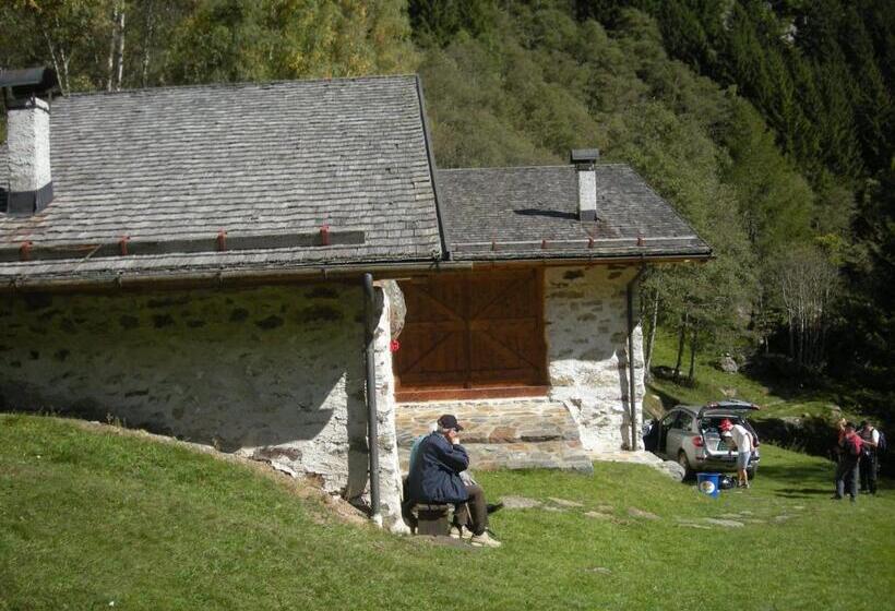 בית מלון כפרי Cevedale Living Romance