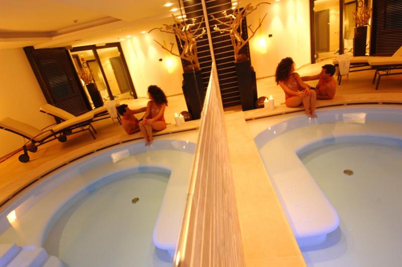 בית מלון כפרי Cevedale Living Romance